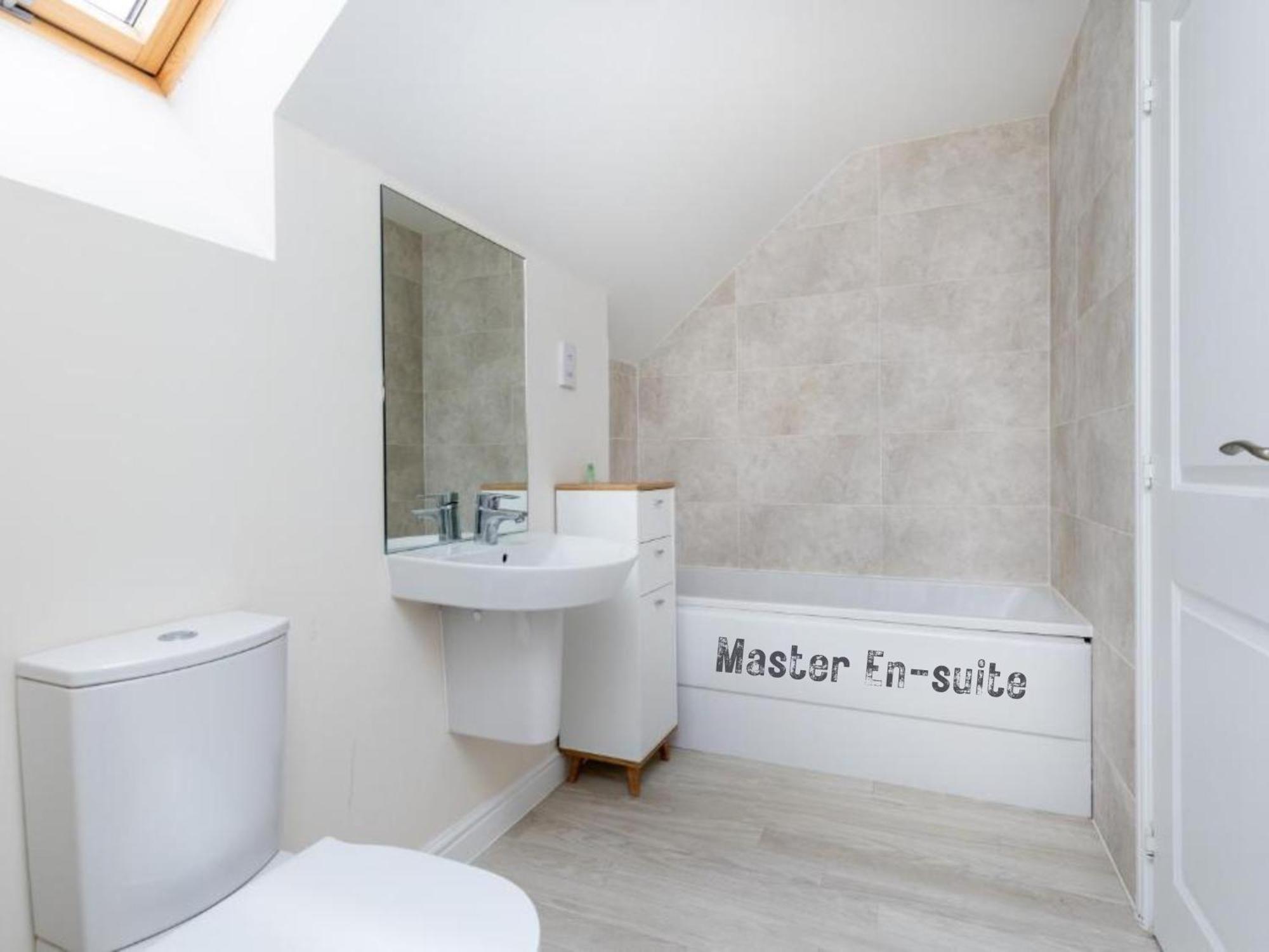 Alt-Stay Accommodation, City Fields - 4 Bed 3 Bath - Contractors & Long Stays Wakefield Ngoại thất bức ảnh